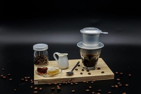 Bật mí tỷ lệ pha cafe phin cho hương vị thơm ngon, đúng điệu